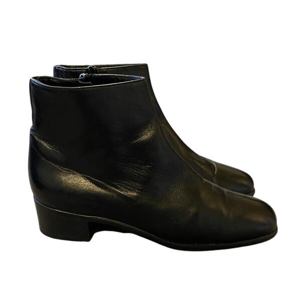 Cole Haan 7.5 Narrow Smooth LEATHER Ankle Boots Low Heel Square Toe Black EUC - Picture 1 of 7